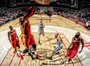 开云体育APP下载-跨界传奇，雷恩提前终结悬念，黄喜灿在NBA季后赛接管比赛