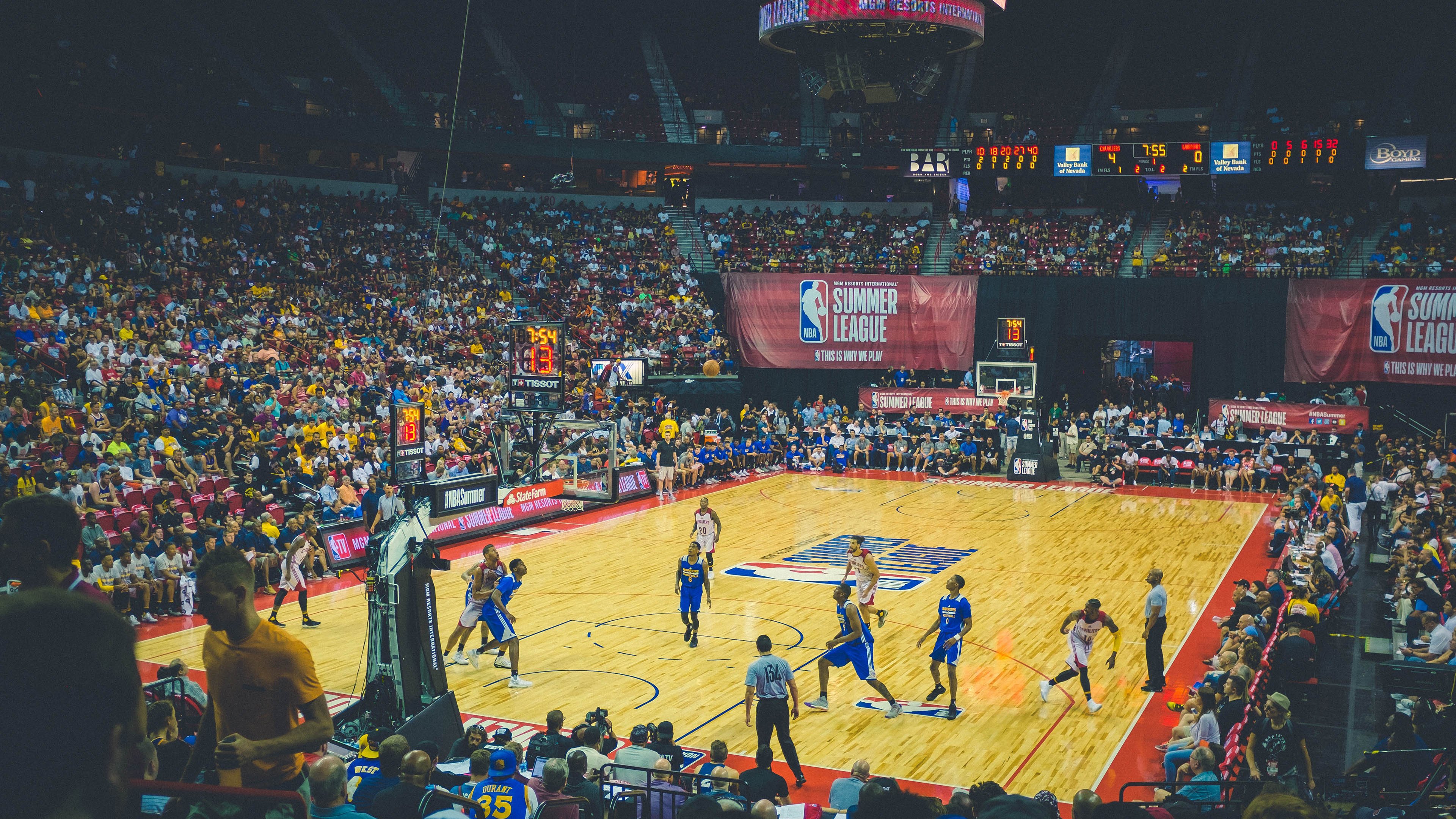 绿茵场外的统治，当韩国队碾压葡萄牙队遇上奥恰洛夫式的绝对掌控